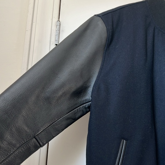 Men’s Varsity Jacket with leather arms. Size M - Picture 3 of 6